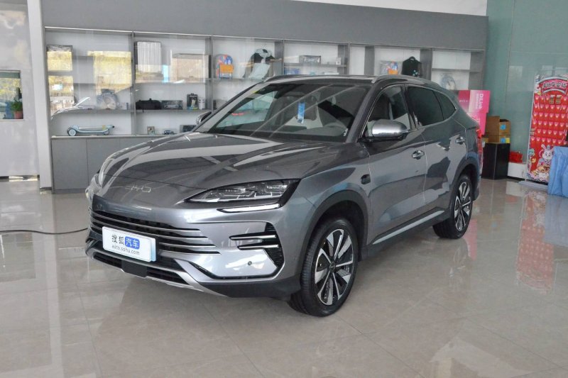宝玑 250 周年庆典 发布全新 Classique Souscription 2025 腕表